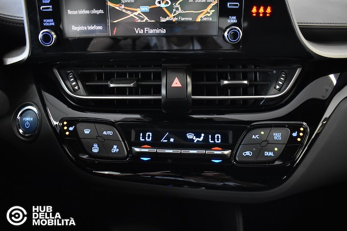 TOYOTA C-HR 1.8 Hybrid E-CVT Business